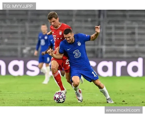 欧冠激战：拜仁大胜波尔图点球大战瞬间点燃全场气氛